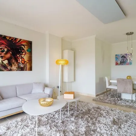 Acosta Vistas Al Mar Y Golf شقة إِستيبونا